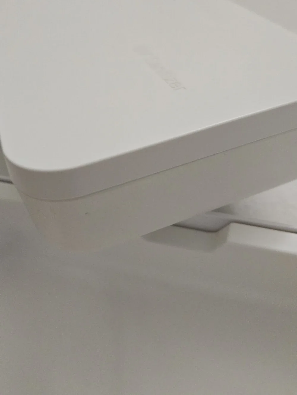 UV Sanitizer with Wireless Charging White